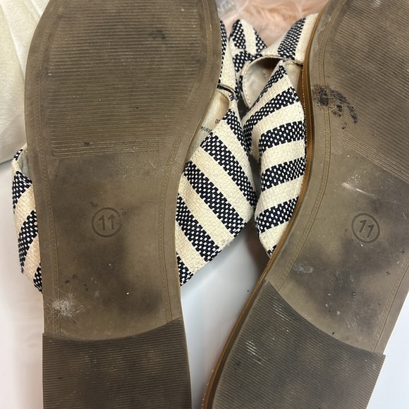 Linen Navy & Cream Knotted Slides - Picture 4 of 4